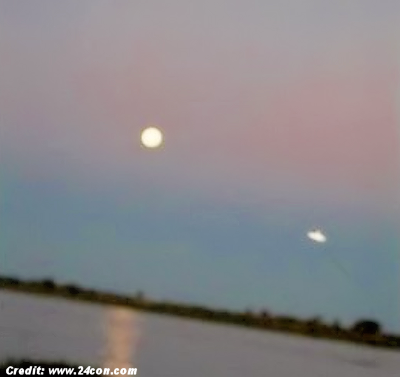Frightened Fishermen Photograph UFO in Santa Fe, Argentina 1-5-15