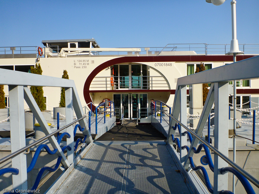 Österreich: Mit der MS Nestroy von Wien nach Bratislava ~ Unterwegs in