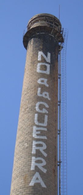 Sueños desde la Bahía: Las Chimeneas de las Antiguas Fábricas malagueñas