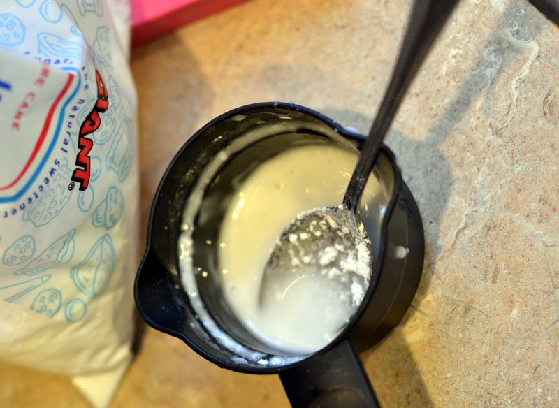 Thrifty Decorating: The easiest sweet rolls.....ever!