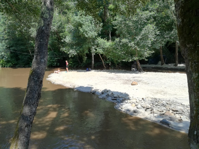 Praia do Pêgo Escuro - Areal no meio do Rio Ceira