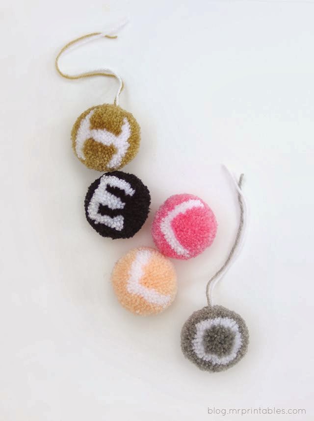 Abecedario en pompones