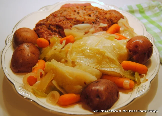 Slow Cooker Corned Beef and Vegetables at Miz Helen's Country Cottage