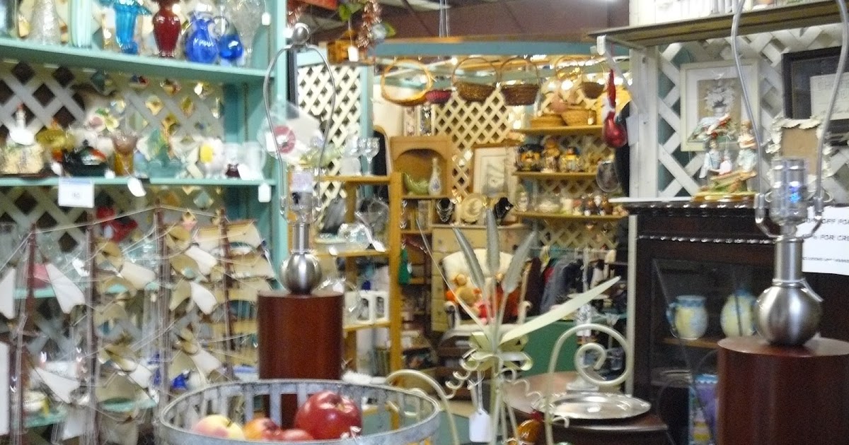 SCRANBERRY COOP Views of Scranberry Coop Antique Store in Andover NJ