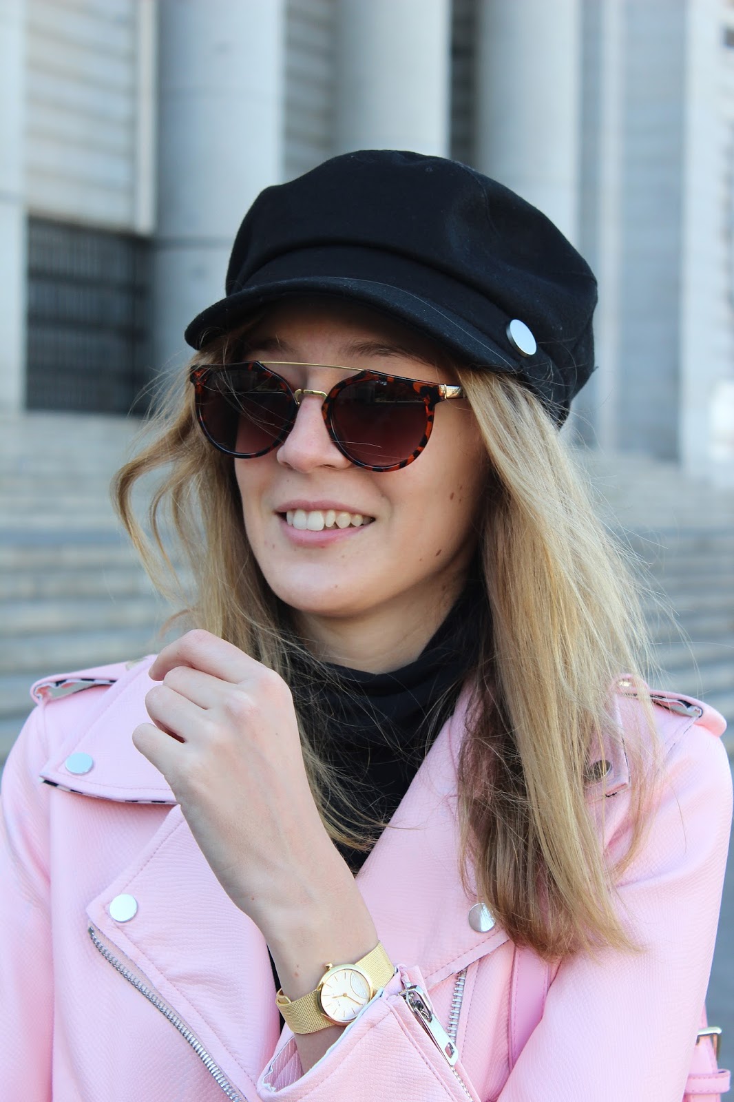 elephant-minibag-pink-biker-marypaz-mocasines-navy-hat
