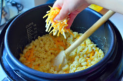 cheese cooker pressure macaroni recipe mac cooks recipes dadcooksdinner cooking dad dinner sauce broil power perfect bread breadcrumbs nasty pot