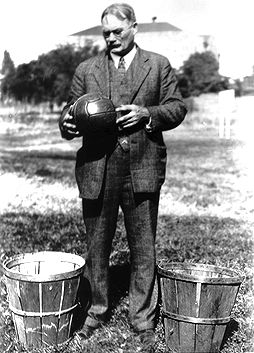 Zona Básquet: Un día como hoy de 1891, el profesor James Naismith inventó  El Básquet.