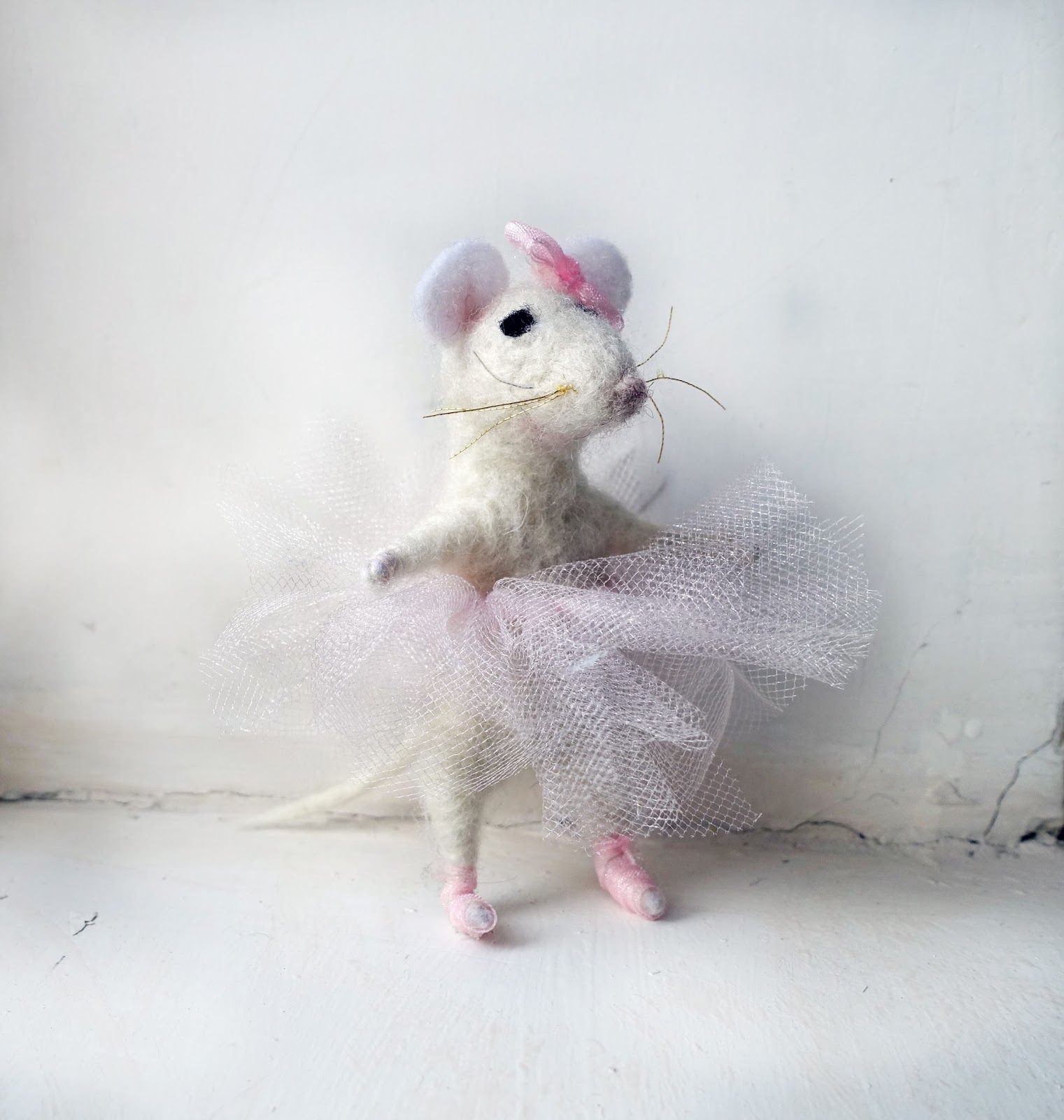 Felt Mouse with Heart Needle felted Ballerina Mouse Gift Valentine Mouse Ballerina Felt Mouse