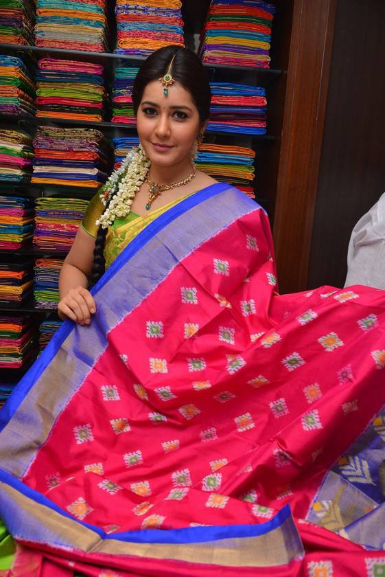 Rashi Khanna At Kanchipuram Kamakshi Silks Launch
