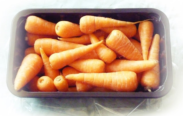punnet of chantenay carrots