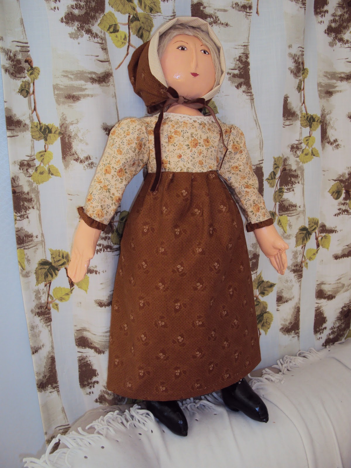 Cloth dolls from the past A bundle of clothdolls...