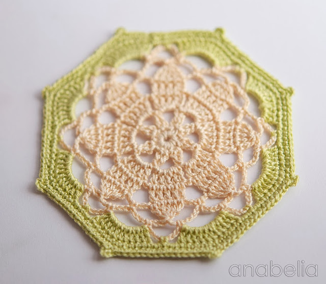 Crochet coaster beige green model by Anabelia