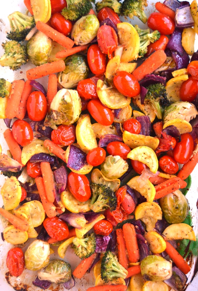 Rainbow Roasted Vegetables are simple to make and customizable with your choice of different red, orange, yellow, green and purple vegetables and 4 spice blends for the perfect side dish! www.nutritionistreviews.com