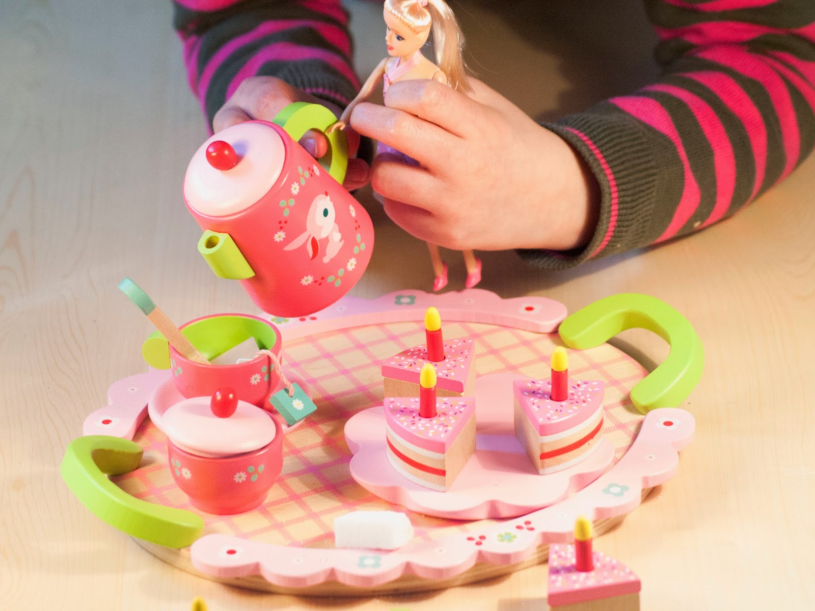 decouvertesenfants: Jouer ?� la d?�nette en mode anniversaire