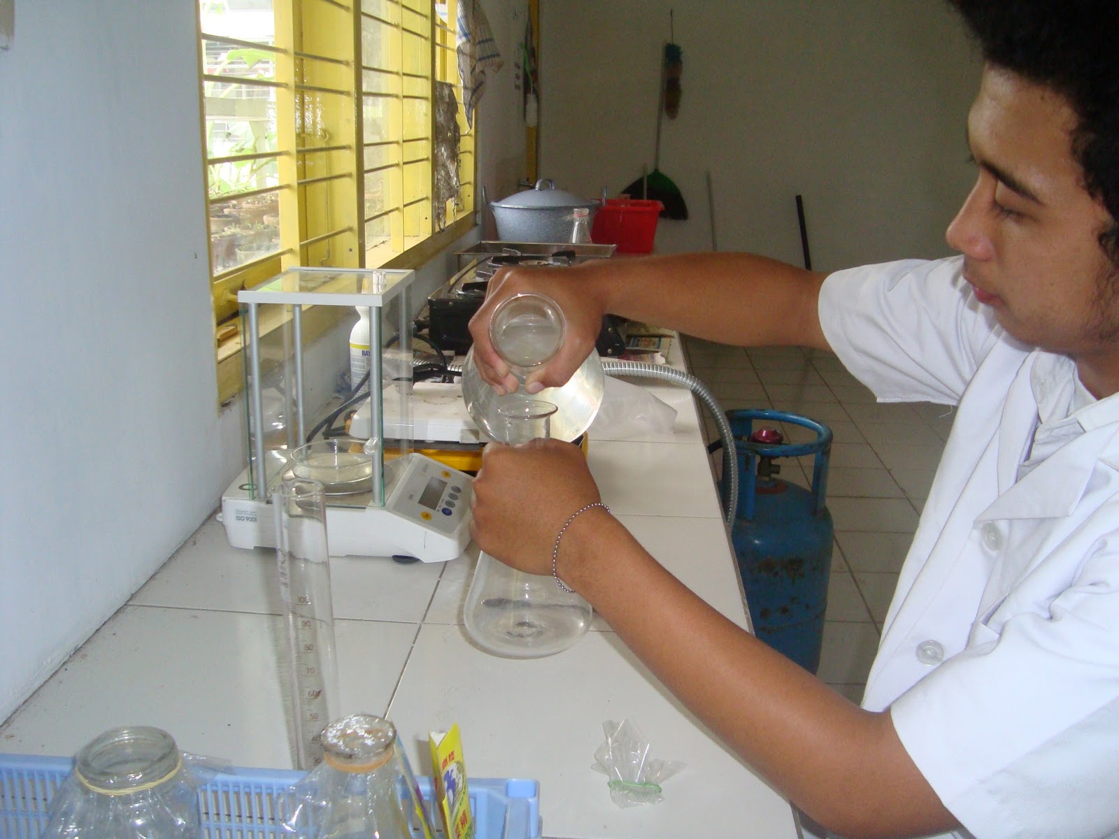 Kultur Jaringan Tanaman: PEMBUATAN MEDIA