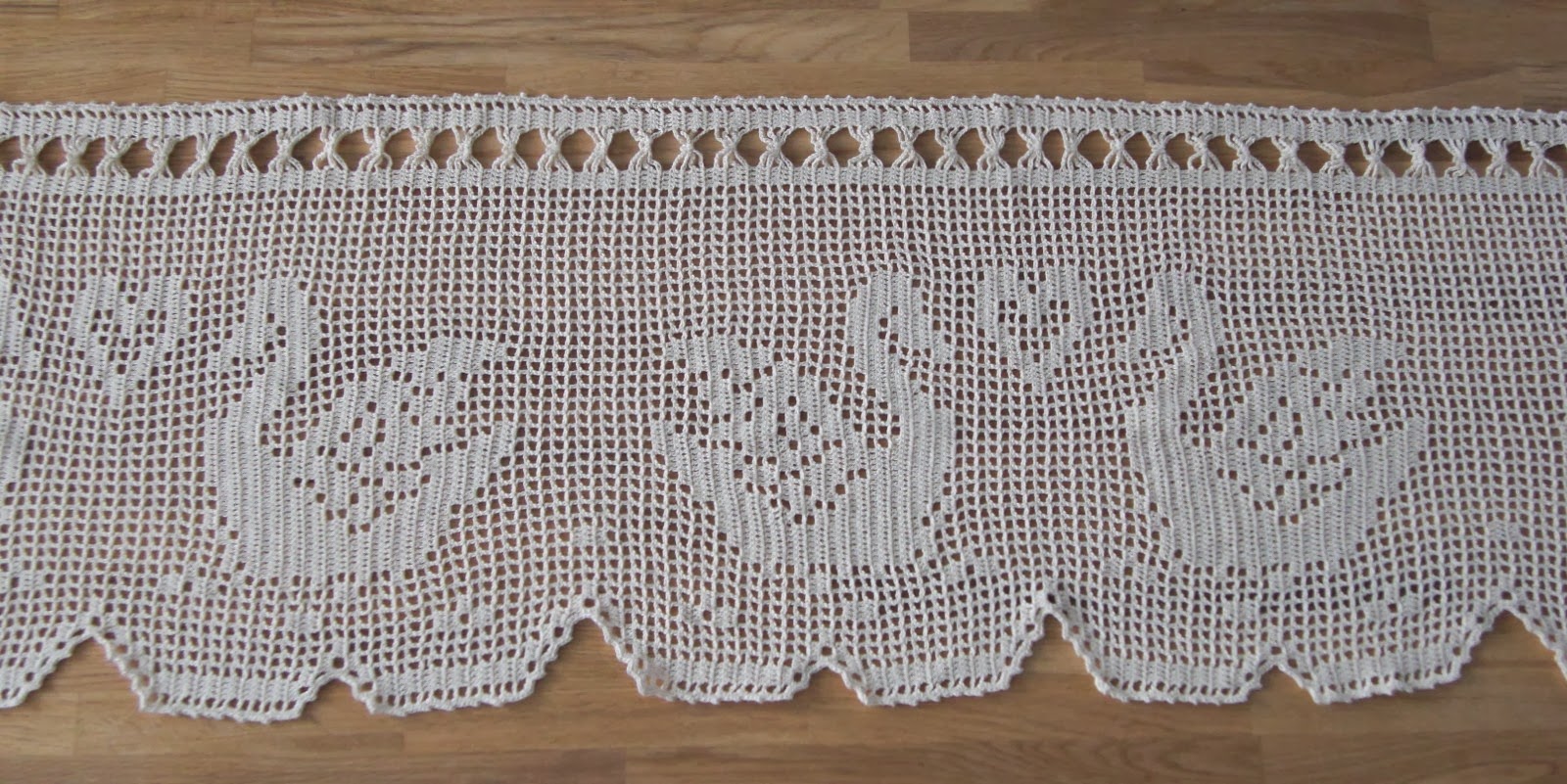 Heklet Gardinkappe Med Stjerner