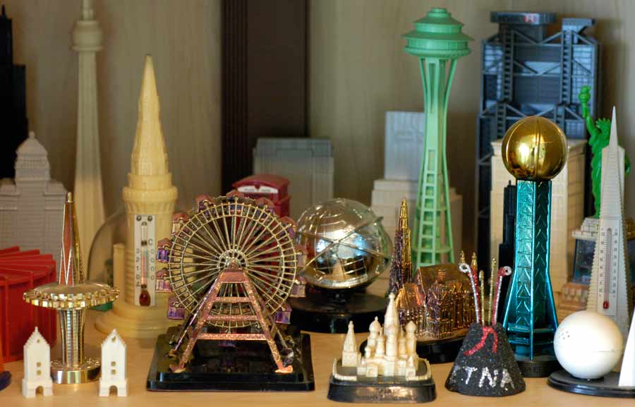 Building Collector Plastic Souvenir Buildings, Monuments & Towers