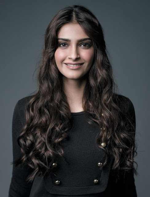 https://3.bp.blogspot.com/-Ay-lb7I0Hto/WF2MNBfBC7I/AAAAAAABJH4/ewxkQmwO3wo_kwRYu8diX2Hm0VytQZBSQCLcB/s640/SonamKapoor.Forbes.bollywoodtadkamasala.blogspot.com.2.jpg