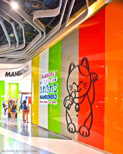 Entree Kibbles Manekineko Karaoke Kbox in a Japanese Name with the Use of Mobile Technology