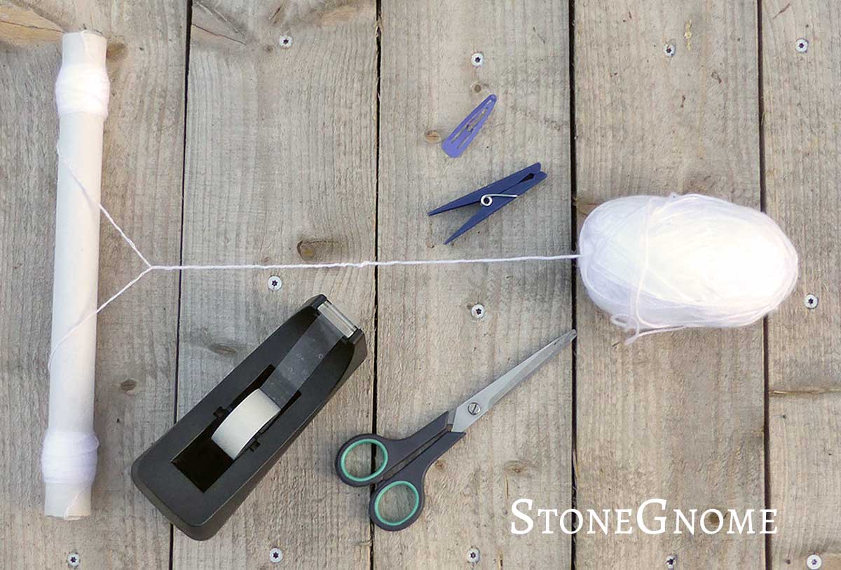 Guide Splitting Yarn StoneGnome