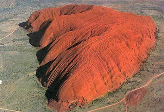 (Australia) –Getting to  Uluru (Ayers Rock)