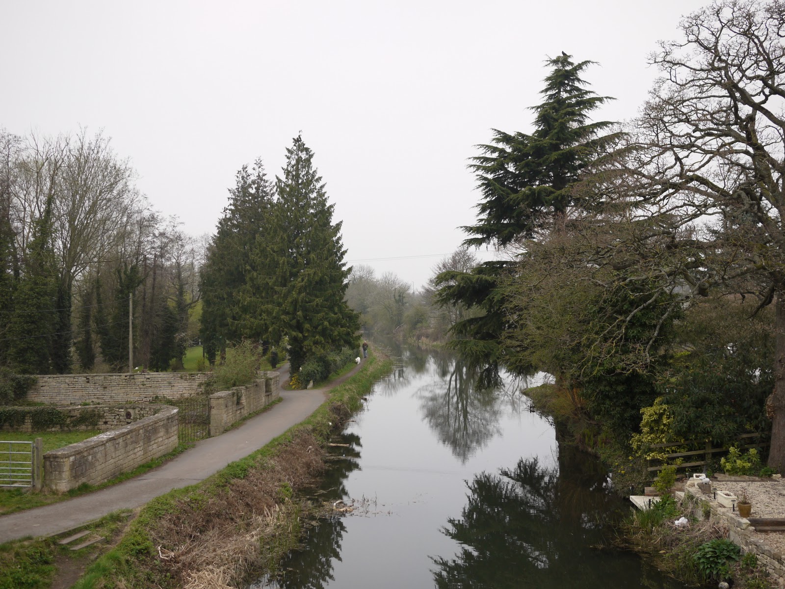 Walking in the country Randwick to Coaley Peak (Cotswold Way 9 )