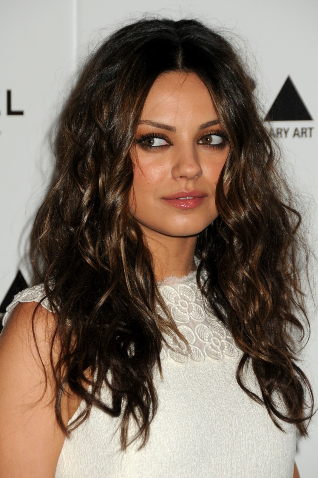 Mila Kunis Shoulder Length Hair Hair Color Ideas And Styles For 2018 - 1066x1600 - jpeg Mila Kunis Shoulder Length Hair