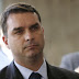 SOB INVESTIGAÇÃO, FLÁVIO BOLSONARO É PREMIADO E COMPÕE NOVA MESA DO SENADO