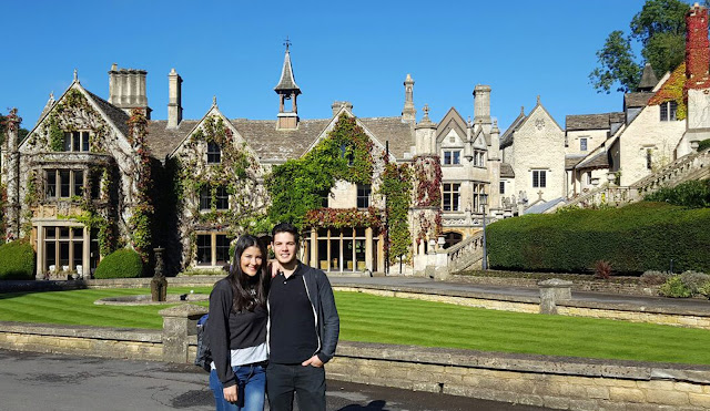 Ángela y Juan Manuel en la aldea de Castle Combe, situada a 20 km de Bristol, el 6 noviembre 2016