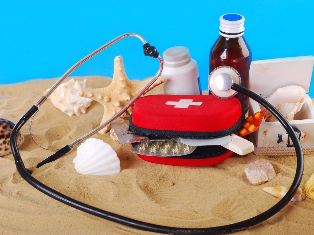 Vacaciones con niños, ¡no olvides el botiquín! | La agenda de mamá