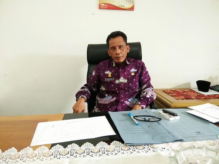 Kepala (BPMK) Menekankan Alokasi Dana Desa (ADD) untuk pembangunan jalan kampung.