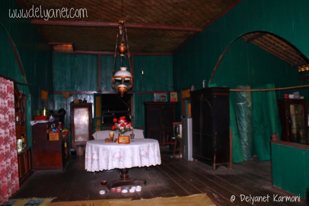 Ruang tengah rumah adat Kampung Urug