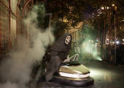 http://www.dailymail.co.uk/news/article-2477287/Banksy-puts-grim-reaper-riding-bumper-car-New-York-street-Halloween-installation.html