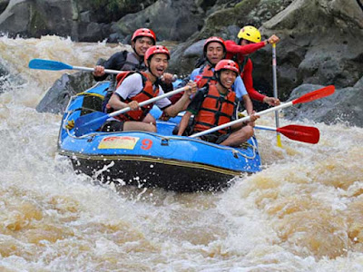 Rafting on the Progo river