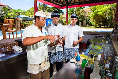 beasiswa-s1-perhotelan-dan-bisnis