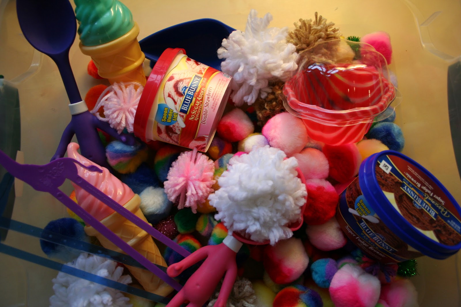 Pink and Green Mama * Sensory Boxes 101 Tips and Inspiration How To