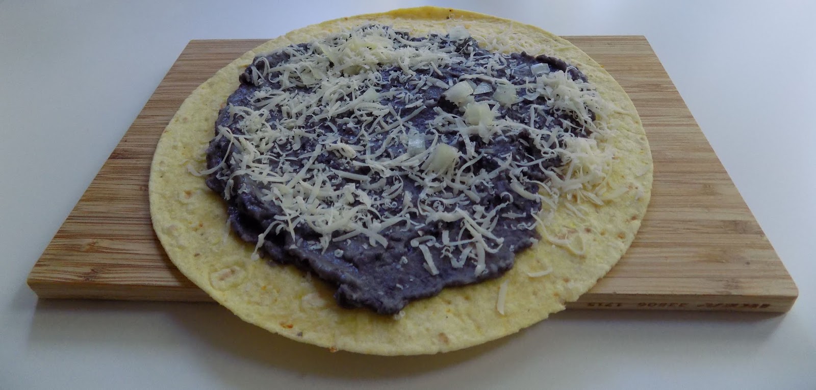 Belize Tortilla z purée z fasoli i serem (Garnaches)