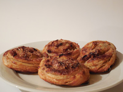 Foietaj cu nuca si mar