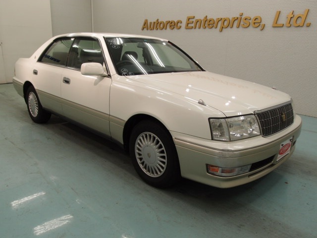 Used TOYOTA CROWN 1998Jun CFJ7495063 in good condition for sale