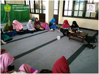 Muslimah LEDMA Al-Farabi Adakan Diskusi Dalam Lingkar Nisa’ Muslimah LEDMA Al-Farabi Adakan Diskusi Dalam Lingkar Nisa’