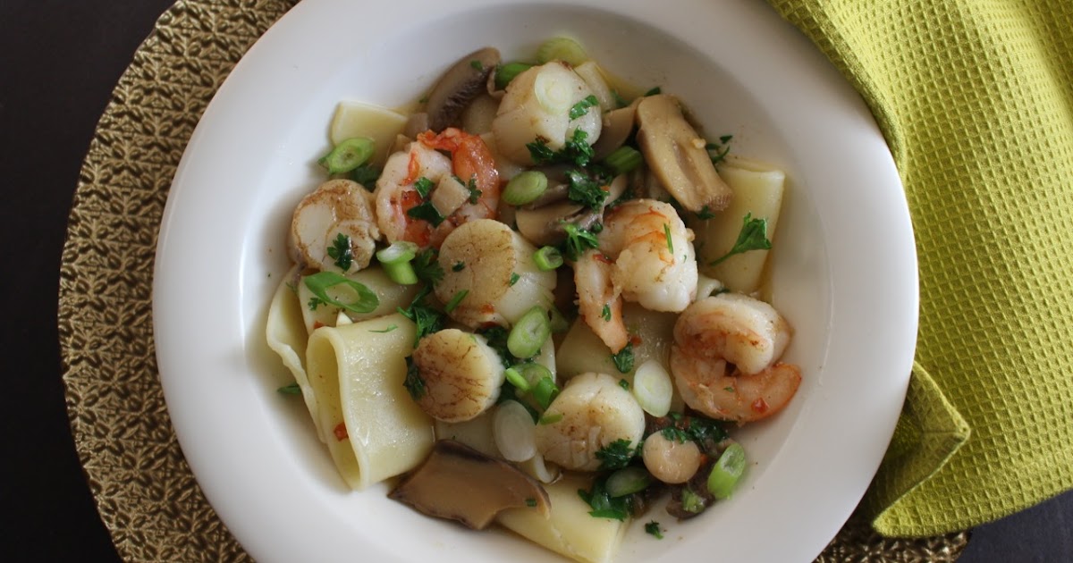 Cuisine Ici Shrimp & Scallops with Calamari Pasta