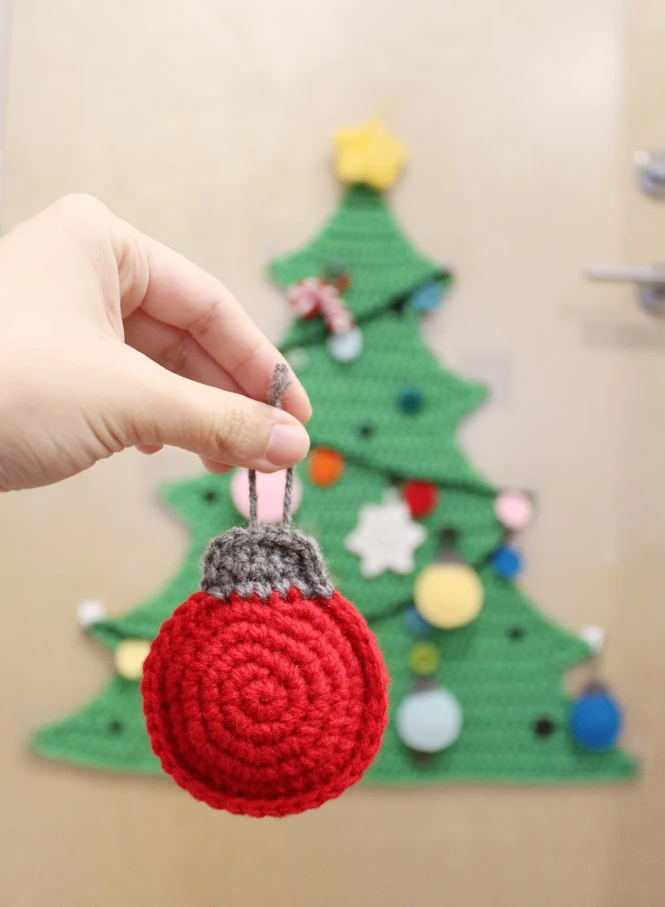 Flatland Christmas Bauble Ornaments FREE Crochet Pattern