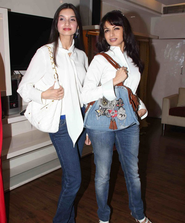 Hot Babes at Neeta Lulla's Collection Showcase