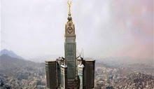 تركيب أطول مئذنة ذهبية في العالم فوق ساعة مكة