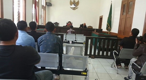 Berjualan di Zona Merah Kena Denda 500 Ribu