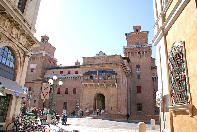 Castello-Estense-en-Ferrara-Italia