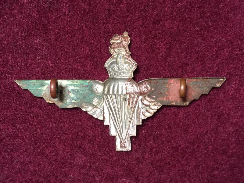Arnhem Jim: WWII Parachute Regiment Cap Badge - A Semi-Forensic Study
