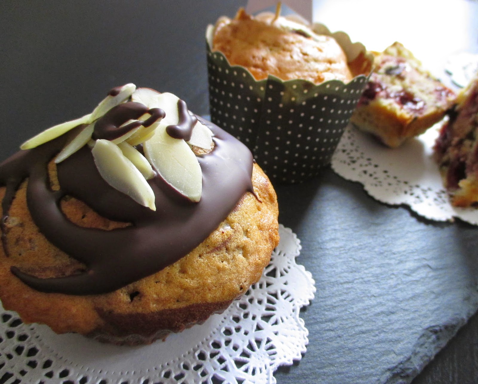 SehnSuchtsSachen: Kirsch-Buttermilch-Muffins SehnSuchtsSachen: Kirsch-Buttermilch-Muffins