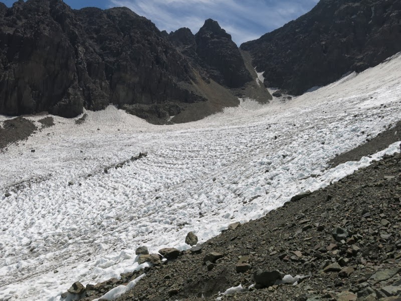 Das übrig gebliebene Gletscherbecken auf ca. 4100m Höhe