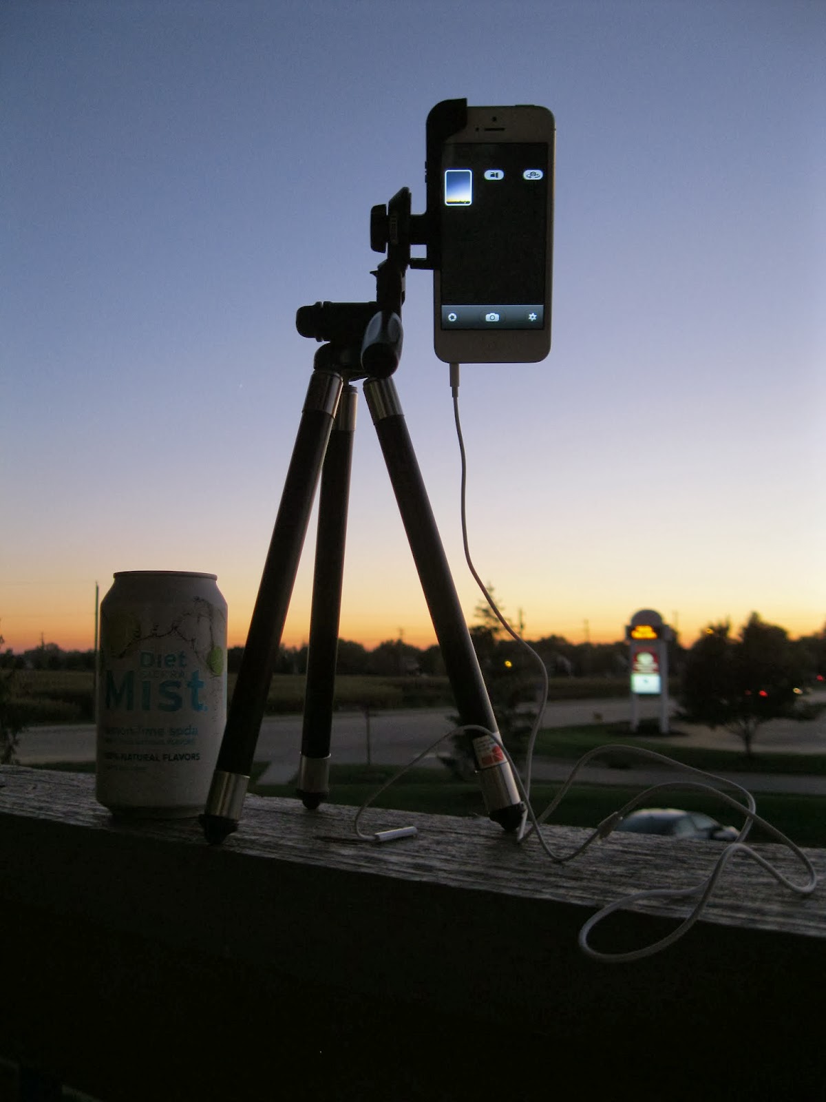 Photo of the Space Station on iPhone [Stellar Neophyte Astronomy Blog]